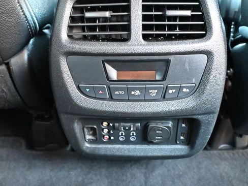 Used 2017 Honda Pilot Touring image 27