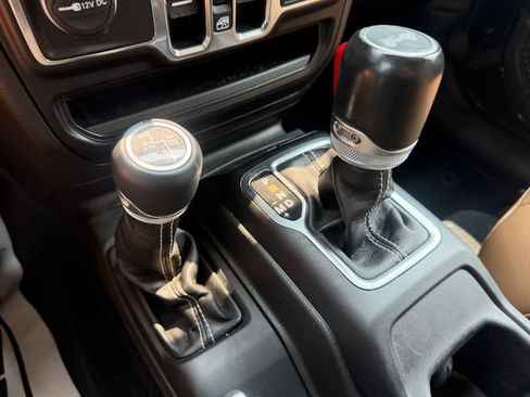 Used 2023 Jeep Wrangler Unlimited Sahara w/ Dual Top Group AWD/4WD image 26
