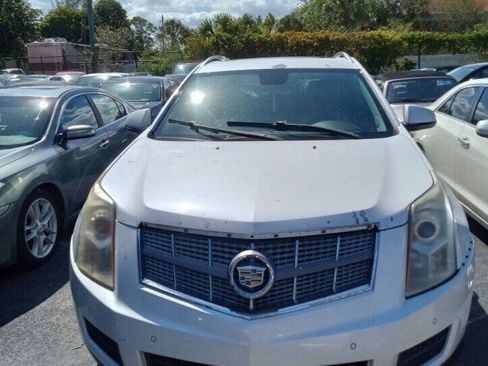 Used 2012 Cadillac SRX Luxury image 2