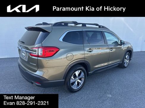 Used 2023 Subaru Ascent Premium w/ Convenience Package AWD/4WD image 7