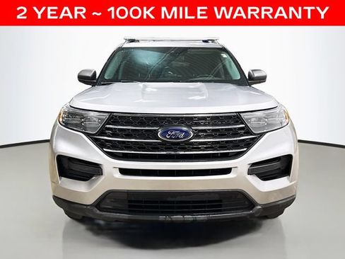 Used 2023 Ford Explorer XLT RWD image 2