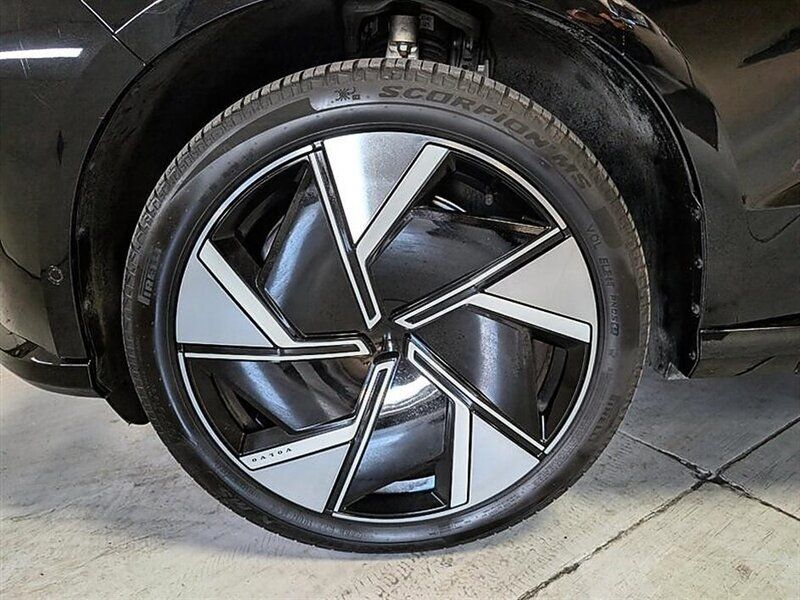 Used 2025 Volvo EX90 Ultra AWD/4WD image 15