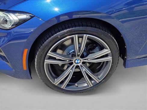 Used 2023 BMW 330i xDrive Sedan w/ Premium Package AWD/4WD image 25