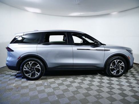 Used 2024 Lincoln Nautilus Premier w/ Jet Appearance Package image 10