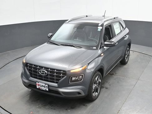 New 2026 Hyundai Venue SEL FWD image 32