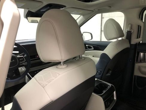 New 2026 Kia Carnival SX w/ SX Dark Edition Package FWD image 18