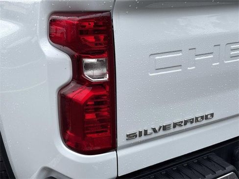 Used 2024 Chevrolet Silverado 2500 LT image 13