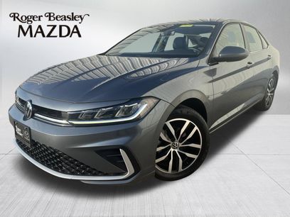 Used 2025 Volkswagen Jetta SE