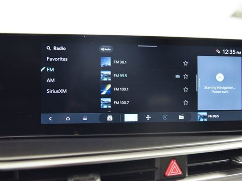 Used 2025 Kia Sorento S image 21