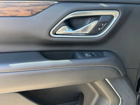 Certified 2021 Chevrolet Suburban Premier AWD/4WD image 18