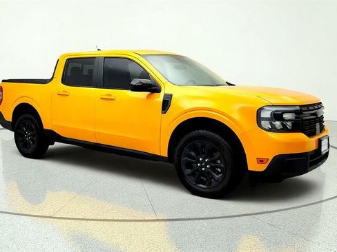 Used 2023 Ford Maverick Lariat w/ Lariat Luxury Package FWD image 3