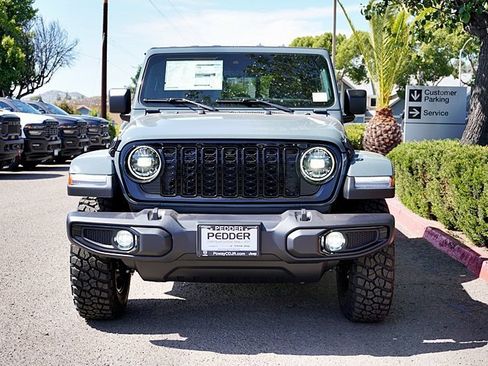 New 2025 Jeep Gladiator Willys image 5