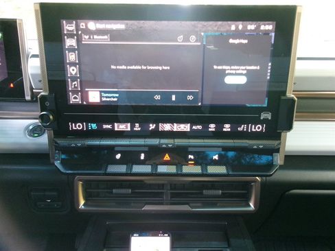 Used 2024 GMC Hummer EV 2X AWD/4WD image 19