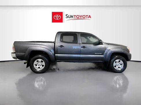 Used 2012 Toyota Tacoma Base image 2