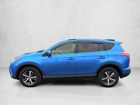 Used 2018 Toyota RAV4 XLE image 12