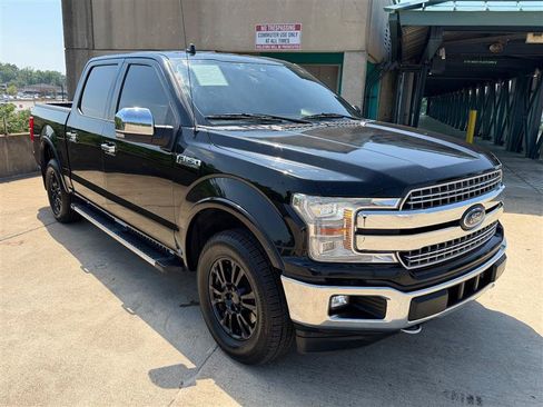 Used 2018 Ford F150 Lariat w/ Equipment Group 502A Luxury AWD/4WD image 9
