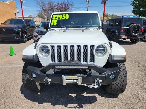 Used 2018 Jeep Wrangler Unlimited Sahara image 4