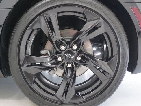 Used 2023 Chevrolet Camaro LT w/ Technology Package RWD image 27