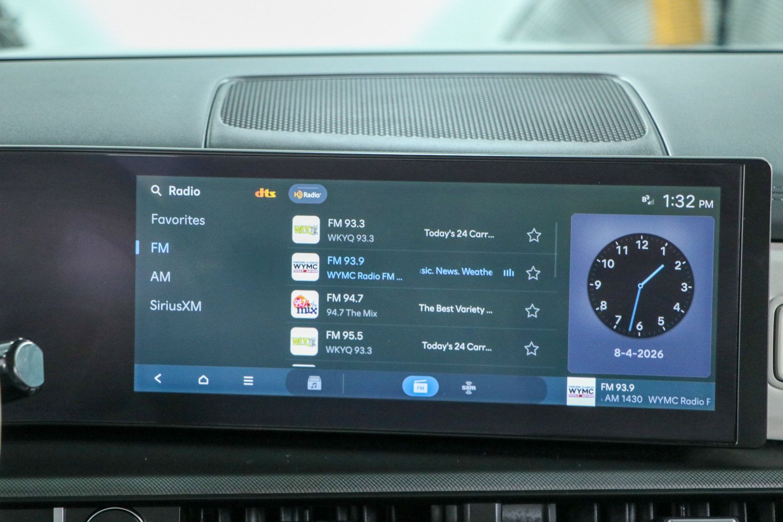 Used 2025 Hyundai Santa Fe SEL FWD image 14
