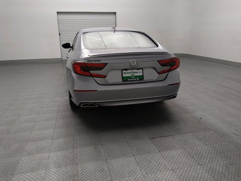 Used 2018 Honda Accord Sport image 6