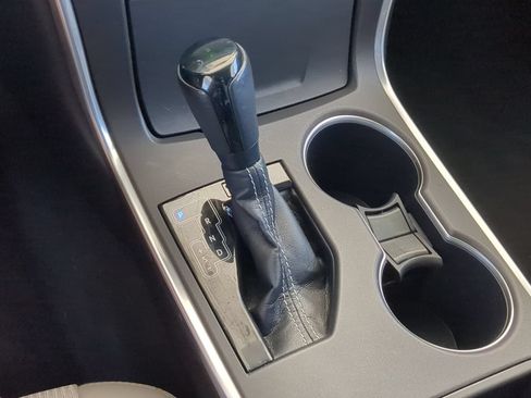 Used 2016 Toyota Camry SE w/ Moonroof Package FWD image 22