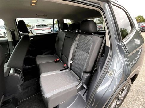 Certified 2021 Volkswagen Tiguan S image 17