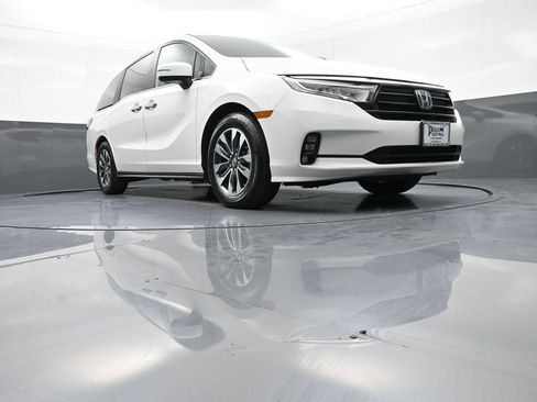 Certified 2024 Honda Odyssey EX-L image 31