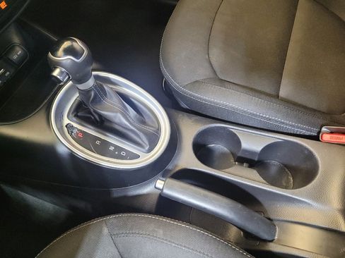 Used 2019 Kia Soul + image 26