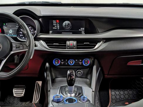 Used 2018 Alfa Romeo Stelvio Sport w/ Quick Order Package 22J Sport image 26