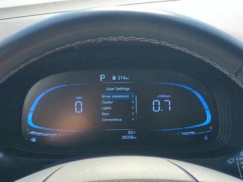 Used 2025 Hyundai Venue SEL FWD image 16