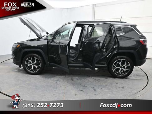 New 2026 Jeep Compass Limited AWD/4WD image 35
