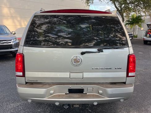 Used 2004 Cadillac Escalade ESV AWD image 7
