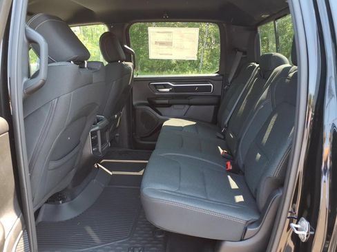 New 2026 RAM 1500 Big Horn AWD/4WD image 12