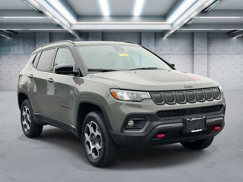 Used 2022 Jeep Compass Trailhawk AWD/4WD image 22