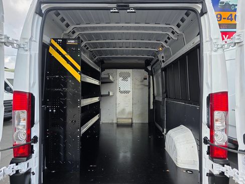 Used 2021 RAM ProMaster 2500 image 12