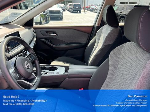 Certified 2023 Nissan Rogue SV FWD image 9