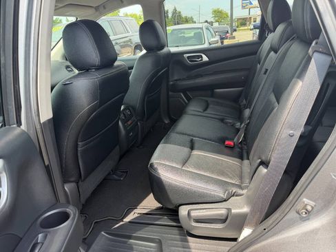 Used 2020 Nissan Pathfinder S AWD/4WD image 11