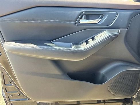 Used 2023 Nissan Rogue SV w/ SV Premium B Package FWD image 24