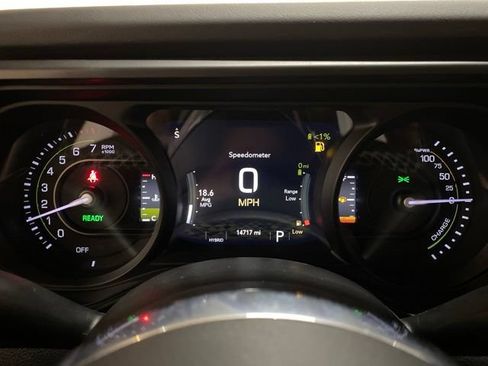Used 2025 Jeep Wrangler Unlimited Sahara w/ Safety Group AWD/4WD image 10