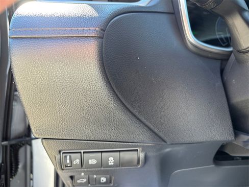 Certified 2025 Toyota Corolla Cross XSE w/ Convenience Package image 23