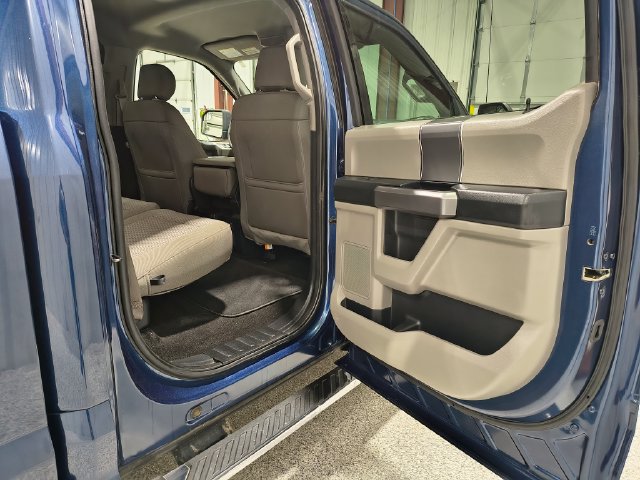 Used 2019 Ford F150 XLT w/ Equipment Group 302A Luxury AWD/4WD image 19