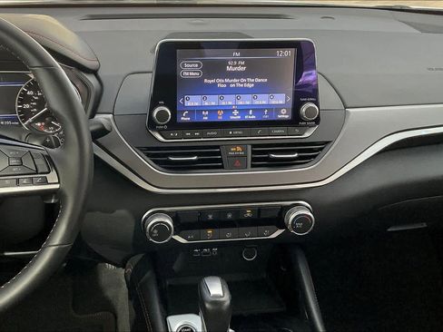 Certified 2025 Nissan Altima 2.5 SR image 7