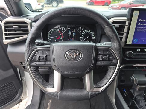 Used 2025 Toyota Tundra SR5 w/ SR5 Premium Package AWD/4WD image 28