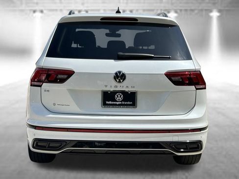 Certified 2023 Volkswagen Tiguan SE R-Line FWD image 5