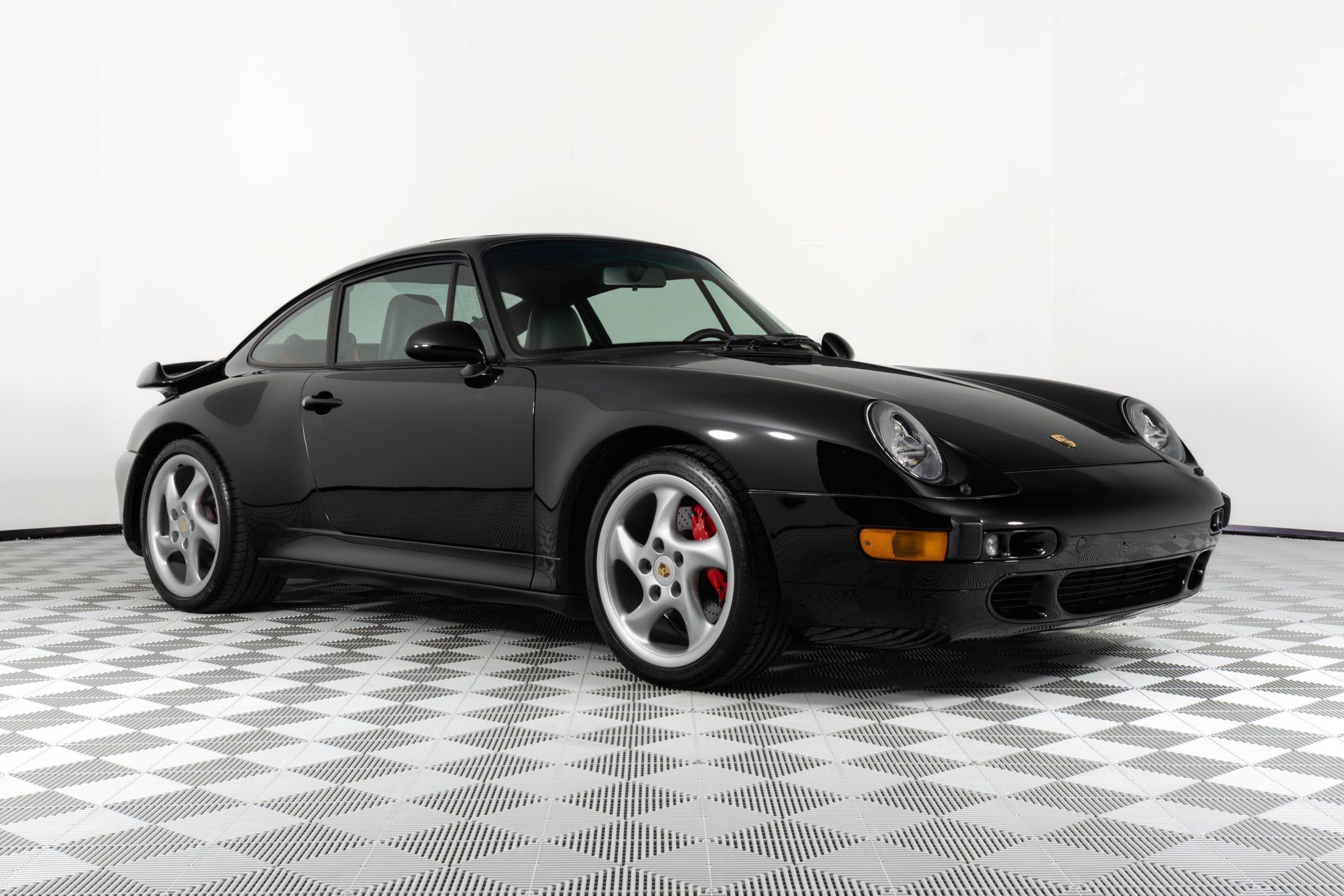 Used 1996 Porsche 911 Turbo RWD image 1