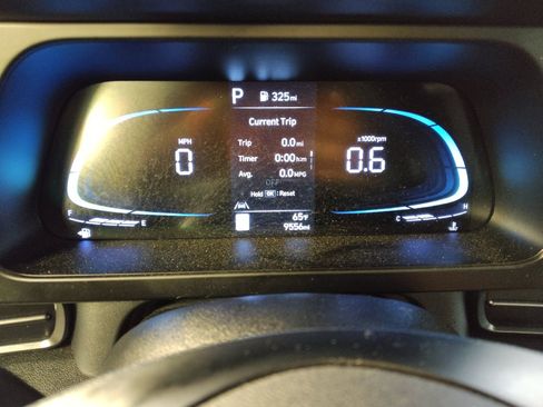 Used 2025 Hyundai Elantra Sport w/ Cargo Package FWD image 23