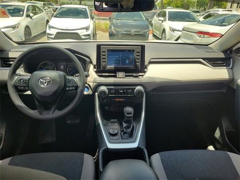 Used 2022 Toyota RAV4 XLE image 9