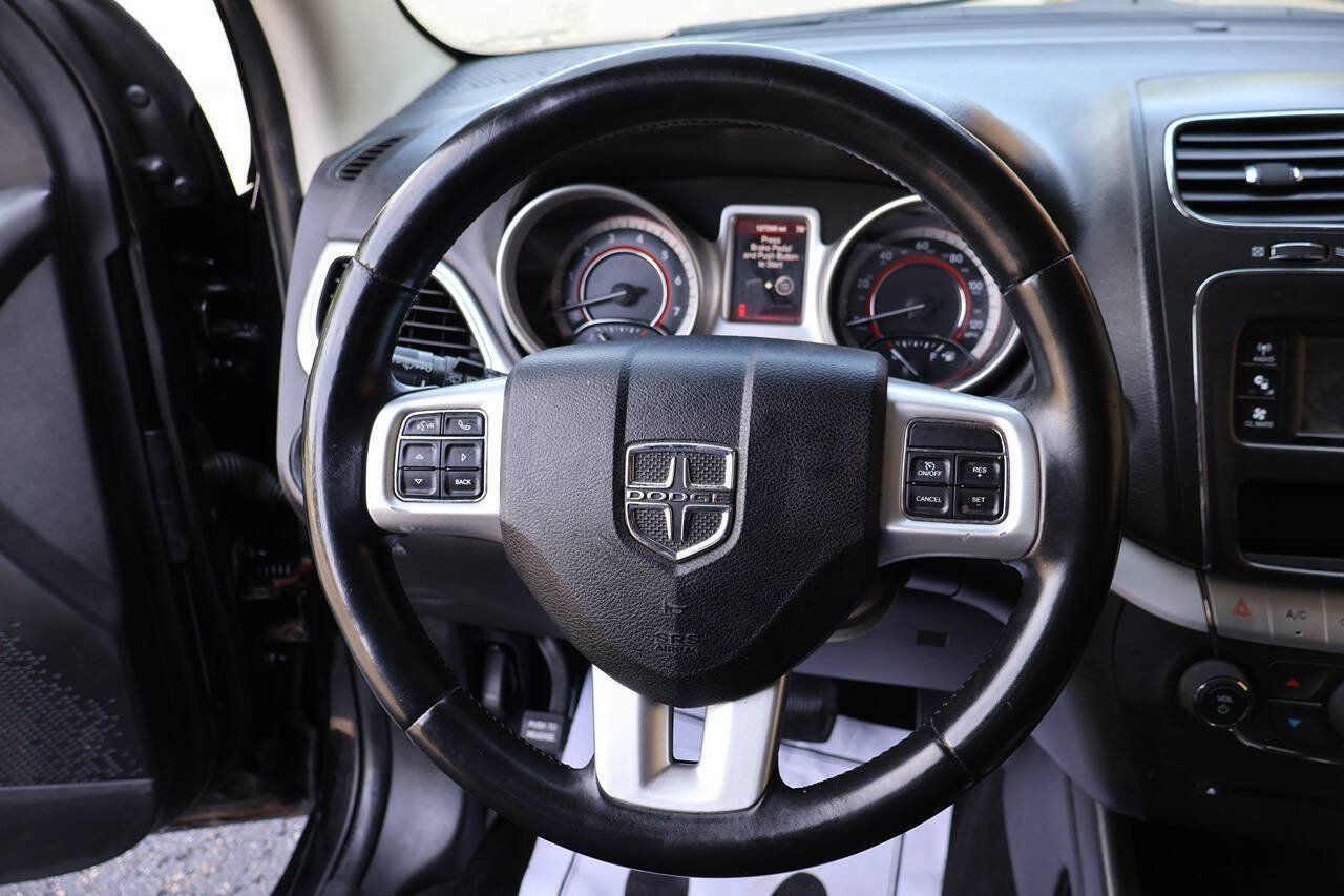 Used 2014 Dodge Journey SXT w/ Flexible Seating Group FWD image 26