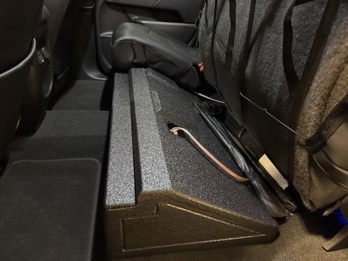 Used 2021 Chevrolet Colorado LT w/ LT Convenience Package image 34