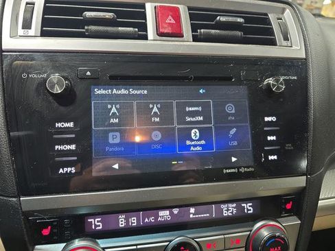 Used 2017 Subaru Outback 2.5i Premium AWD/4WD image 15